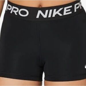 BLACK NIKE PRO SHORT